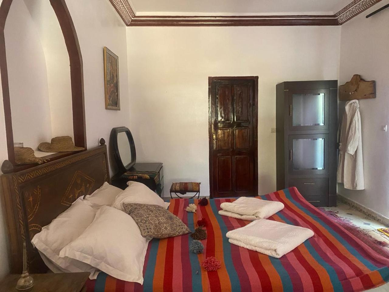 Riad Malak ويرڭان المظهر الخارجي الصورة