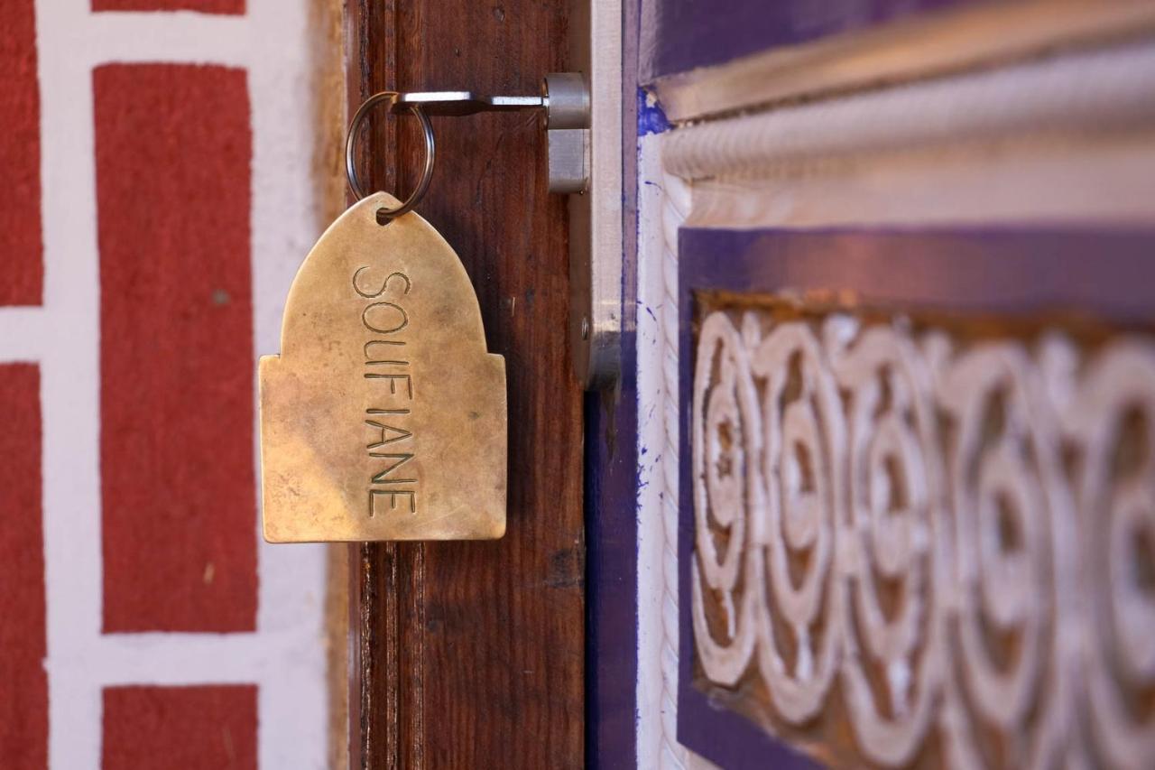 Riad Malak ويرڭان المظهر الخارجي الصورة